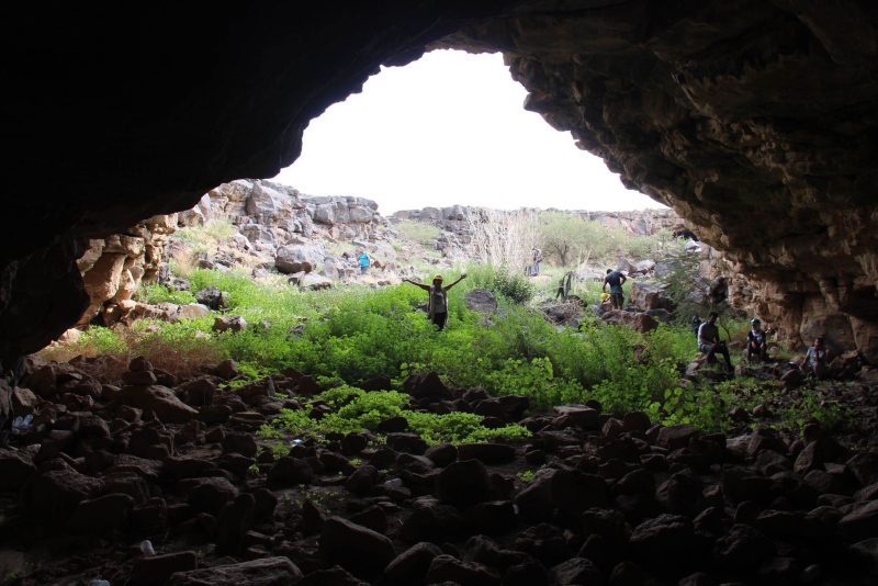 كهف أم جرسان: جمال الصحراء في قلب المدينة المنورة