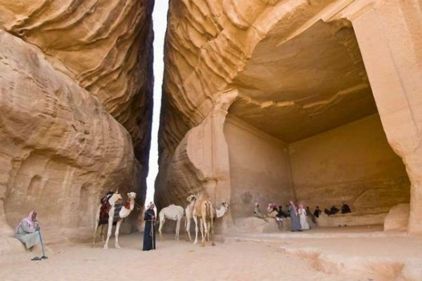 السياحة في السعودية: خطط طموحة ورؤى مستقبلية