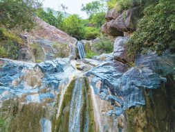 شلالات السعودية: الدوحين.. متعة السياحة في جازان