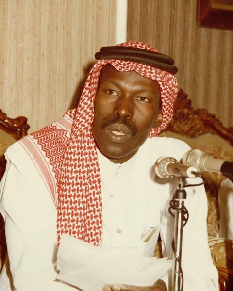 قصة نجاح حسين نجار: من التعليم إلى قمة الإعلام السعودي