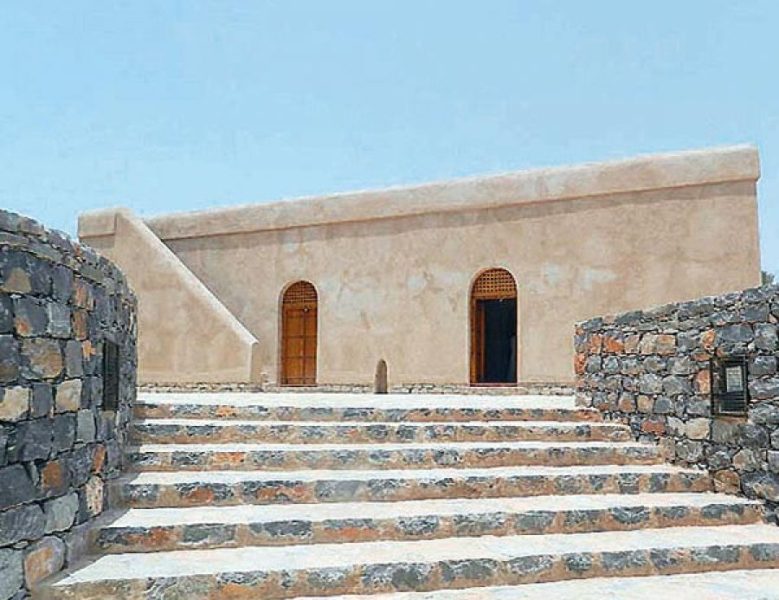 ولاية الحمراء: ملاذ الباحثين عن الهدوء والجمال في عمان