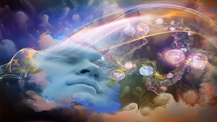 كيف تبدأ رحلتك في عالم الأحلام الصافية؟ دليل المبتدئين