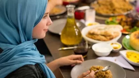 الأم في رمضان: كيف تستعدين للعشر الأواخر وليلة القدر؟