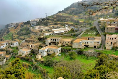 عمارة أصيلة وحياة فطرية غنية: هذا ما يميز قرية عقبة تلاع