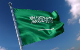 العلم السعودي: الرمز الذي لا يُنكس