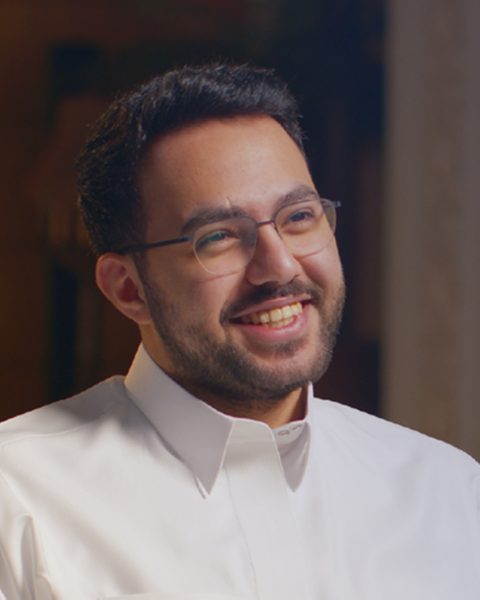 مساعد الدوسري: رمز التفوق السعودي في عالم الرياضات الإلكترونية الحديث