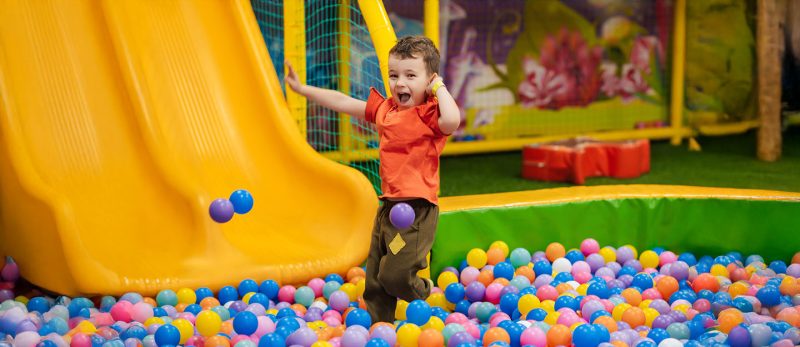 دليلك إلى سفوري لاند: الترفيه الأمثل لكل أفراد العائلة