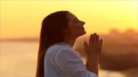 إعادة تعريف التدين: اكتشف الروحانية الحقيقية وأثرها في تغيير العالم من حولك