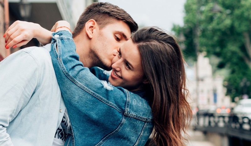 العلاقة الحميمة: وأثرها على الصحة النفسية والجسدية