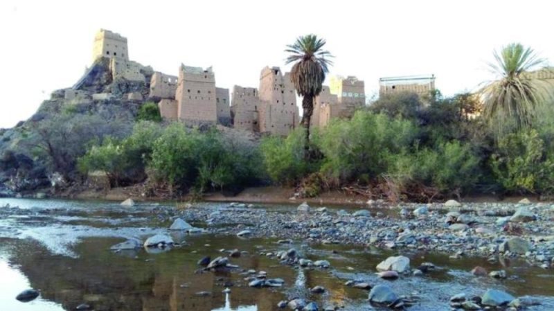 ظهران الجنوب: بوابة إلى عالم من الجمال الطبيعي والتراث