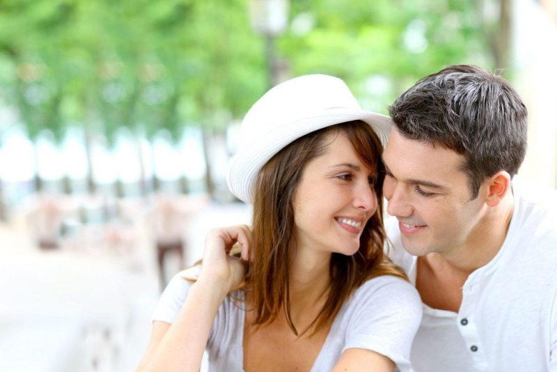 إثارة الزوج: أسرار الجاذبية والأنوثة لإشعال الرغبة