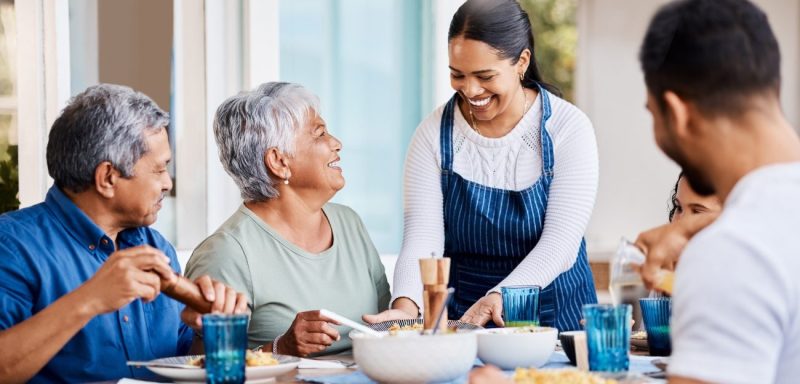 حقوق الزوجة: دليل قانوني واجتماعي لخدمة أهل الزوج