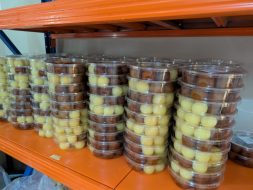 جدة: حملة مفاجئة تكشف مخالفات في محلات ومستودعات