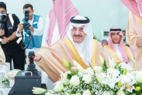 الأمير سعود يضع حجر الأساس لتوسعة ميناء الملك عبدالعزيز
