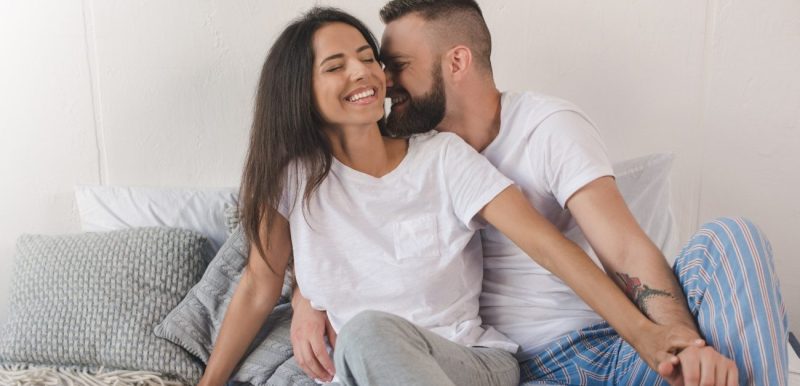 من الليل إلى الصيف: أوقات تزيد الرغبة الجنسية للمرأة