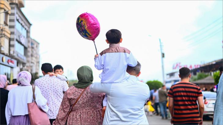الاستمتاع بالعيد: أفكار بسيطة لتحويله إلى تجربة لا تُنسى