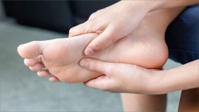 الأحذية المناسبة وآلام القدمين: كيف تختار الحذاء المثالي لقدميك