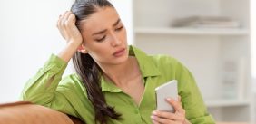 فهم وإصلاح: كيف تتعامل مع الغياب العاطفي؟