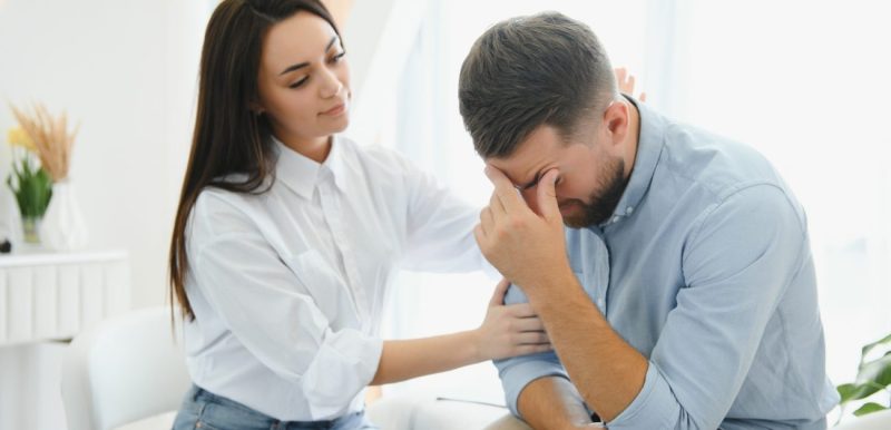 كيف تجعلين زوجك يتخطى الماضي: استراتيجيات فعالة لتجاوز الذكريات