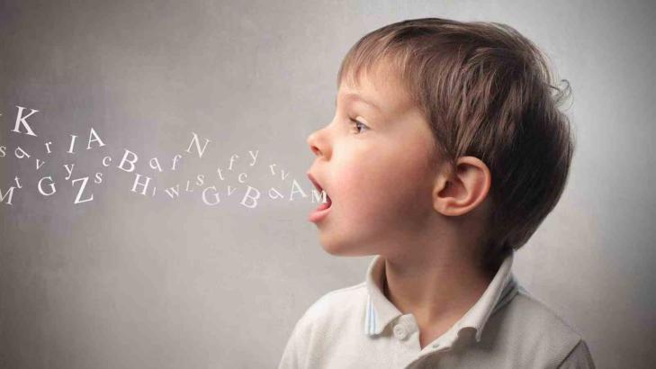 تأخر النطق عند الأطفال: قصص نجاح ملهمة وتجارب واقعية