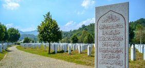 تفسير الأحلام: كل ما تريد معرفته عن رؤية الميت حيًا في المنام