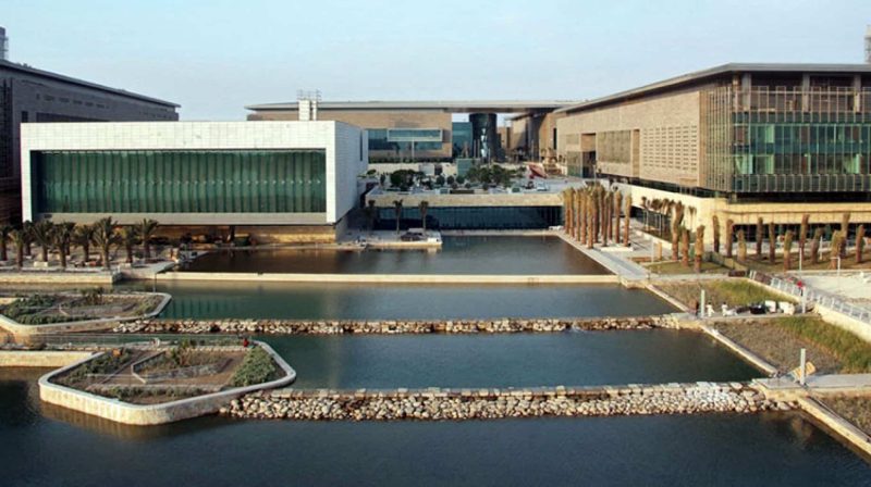 تحديات وحلول تبريد الخلايا الشمسية في المملكة العربية السعودية