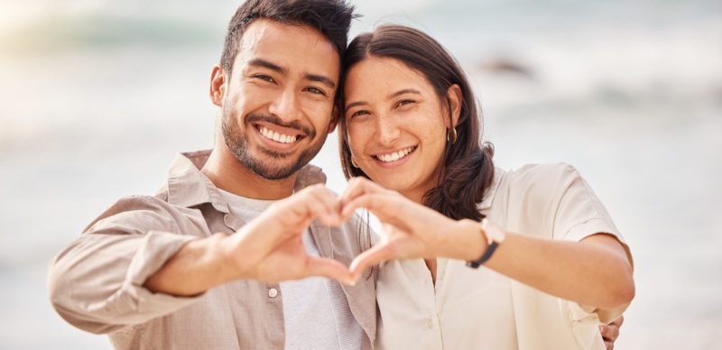 أجمل طرق التعبير عن الحب: مفاجآت بسيطة تبهج قلب شريكك