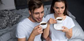 القهوة السوداء والجنس: دليل المرأة لحياة زوجية ممتعة