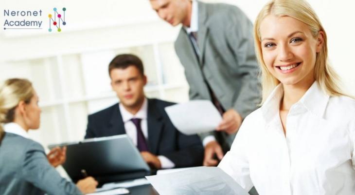 كوني متميزة: عادات المرأة الناجحة لتحقيق أقصى إمكاناتك