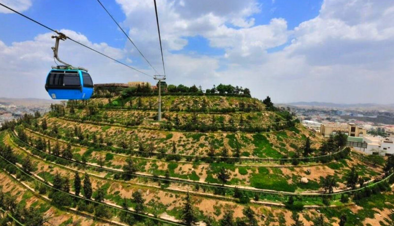 الجبل الأخضر: أيقونة سياحية تجمع بين السحر والتطور