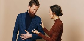 الكبرياء في الحب: مصدر قوتكِ أم سبب وحدتكِ؟