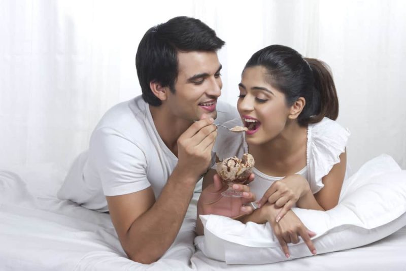 تحسين العلاقة الحميمة: استراتيجيات فعالة للوصول للنشوة