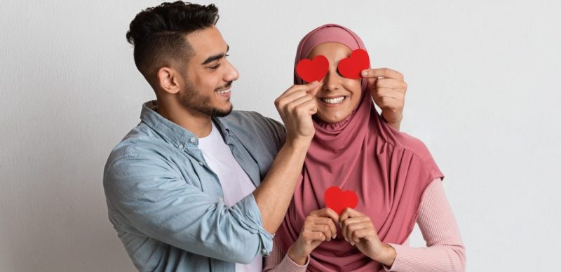 من الإعجاب إلى الحب: كيف تتطور المشاعر وماذا يعني ذلك؟