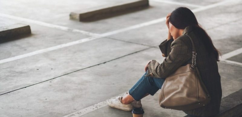 التحرر من التعلق: كيف تعيشين حياة مستقلة وسعيدة؟