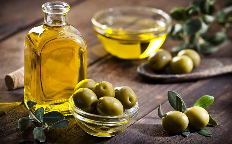 زيت الزيتون للعضو الذكري: هل هو حقا مفيد؟ اكتشف بنفسك الفوائد