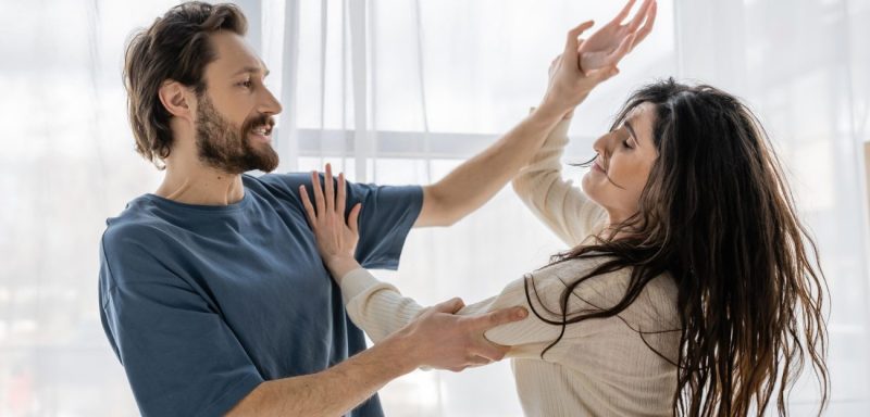 إنقاذ الزواج: كيف تتغلب على علامات فشل الحياة الزوجية؟