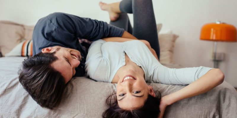 الانفعالات أثناء العلاقة الحميمة: ماذا يريد الزوج؟