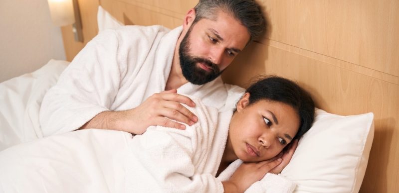 العلاقة الحميمة: حلول لإعادة الشغف بعد سنوات الزواج