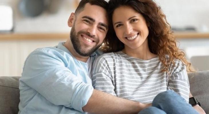 علامات الحب الخفي: اكتشفي مشاعر زوجك الدفينة