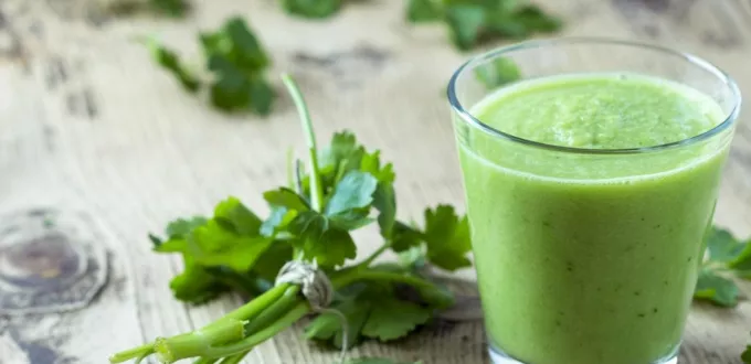 استفد من فوائد البقدونس: دليل شامل لتحسين صحتك وخصوبتك