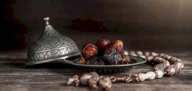 تفسير رؤية التمر في المنام: دليل لأهم الرموز والدلالات