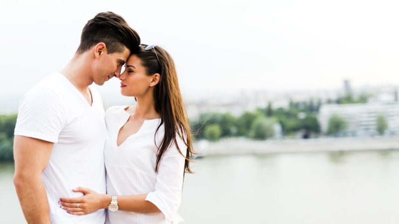 العلاقة الزوجية أثناء الحيض: كيف تجعل هذه الفترة فرصة للتقارب؟