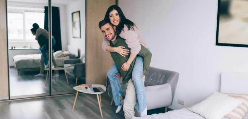 كيف تكونين زوجة ذكية: استراتيجيات لتعزيز الثقة والتفاهم