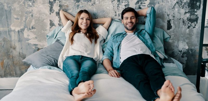 فوائد مني الرجل للمرأة: العلم يكشف الأسرار