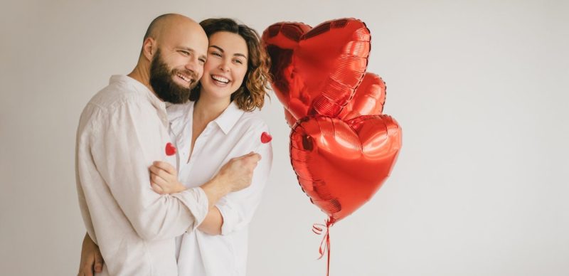 ما هو اختبار لغة الحب؟ وكيف يساعدك في فهم شريكك