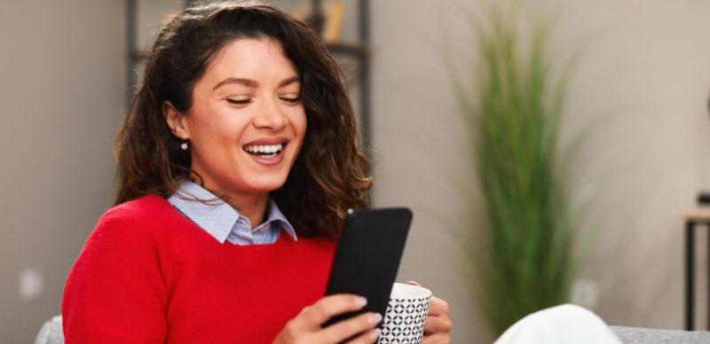 رسائل صباحية للزوج: عبري عن حبك بأسلوب جذاب