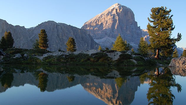 لماذا تختار جبال الدولوميت؟ جمال آسر وتجارب فريدة