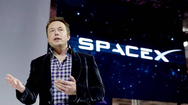 ماذا يعني التحذير في عطاء سبيس إكس؟ تأثير إيلون ماسك السياسي على سيولة المساهمين