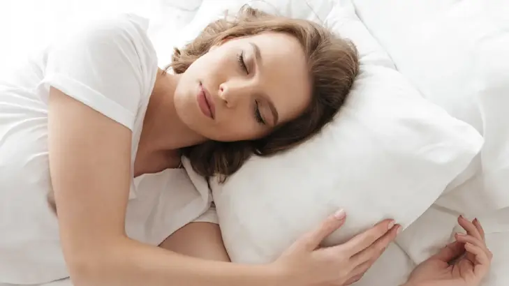 عيشي حياة أفضل: معالجة اضطرابات النوم الهرمونية لدى النساء