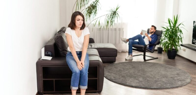 دور الصمت بين الزوجين في تعزيز أو إضعاف العلاقة